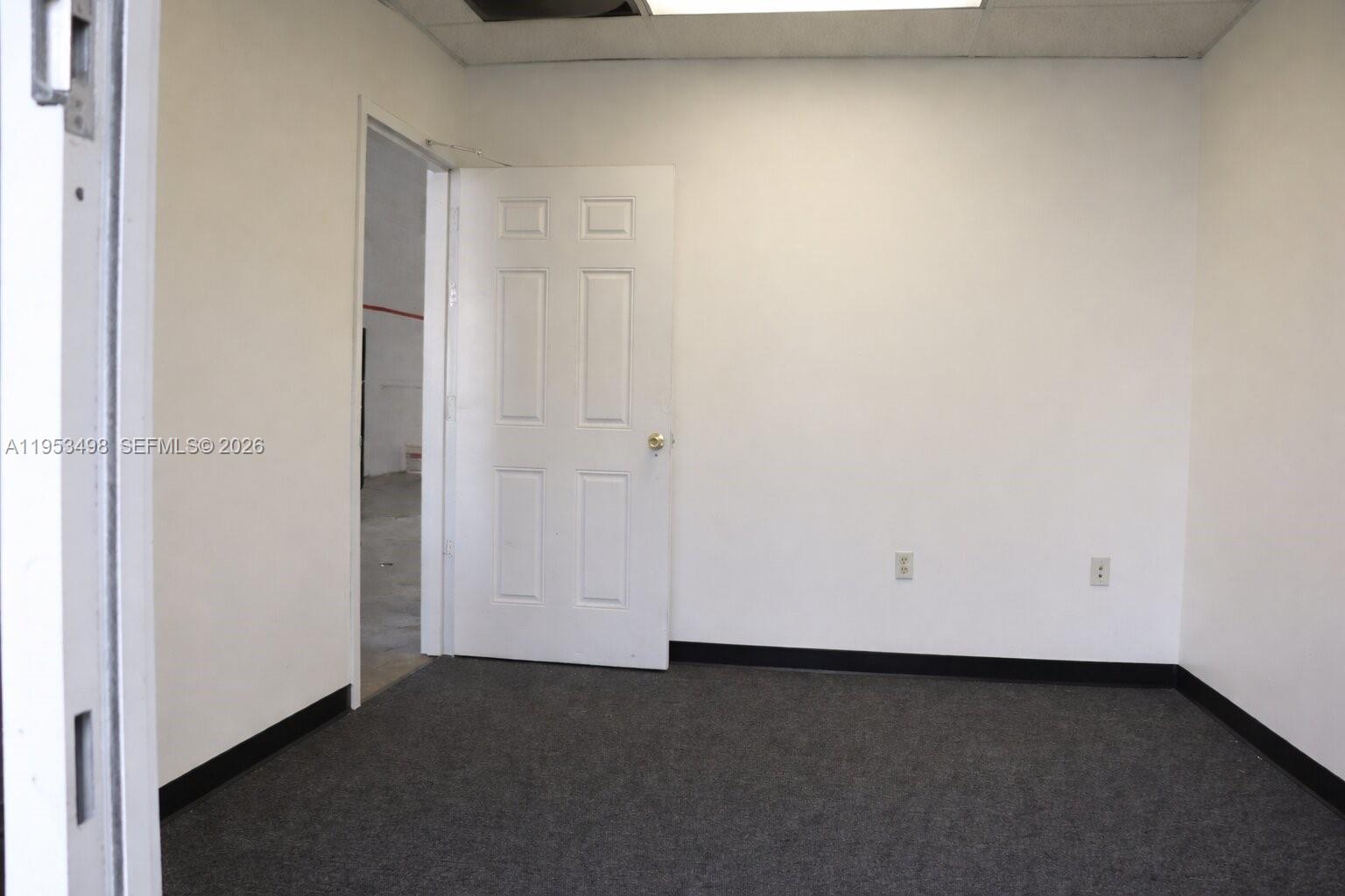 9  /   sq. ft. $ 2026-01-27 0 Photo