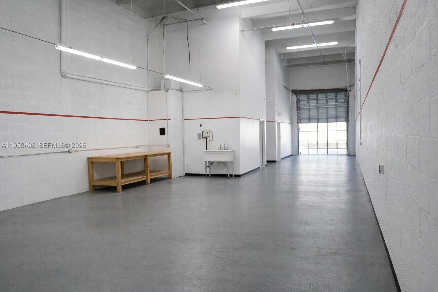 9  /   sq. ft. $ 2026-01-27 0 Photo