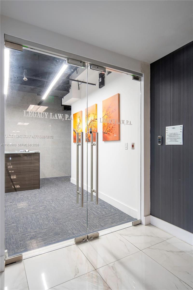 1410  /   кв.футов $ 2026-01-27 0 Фото