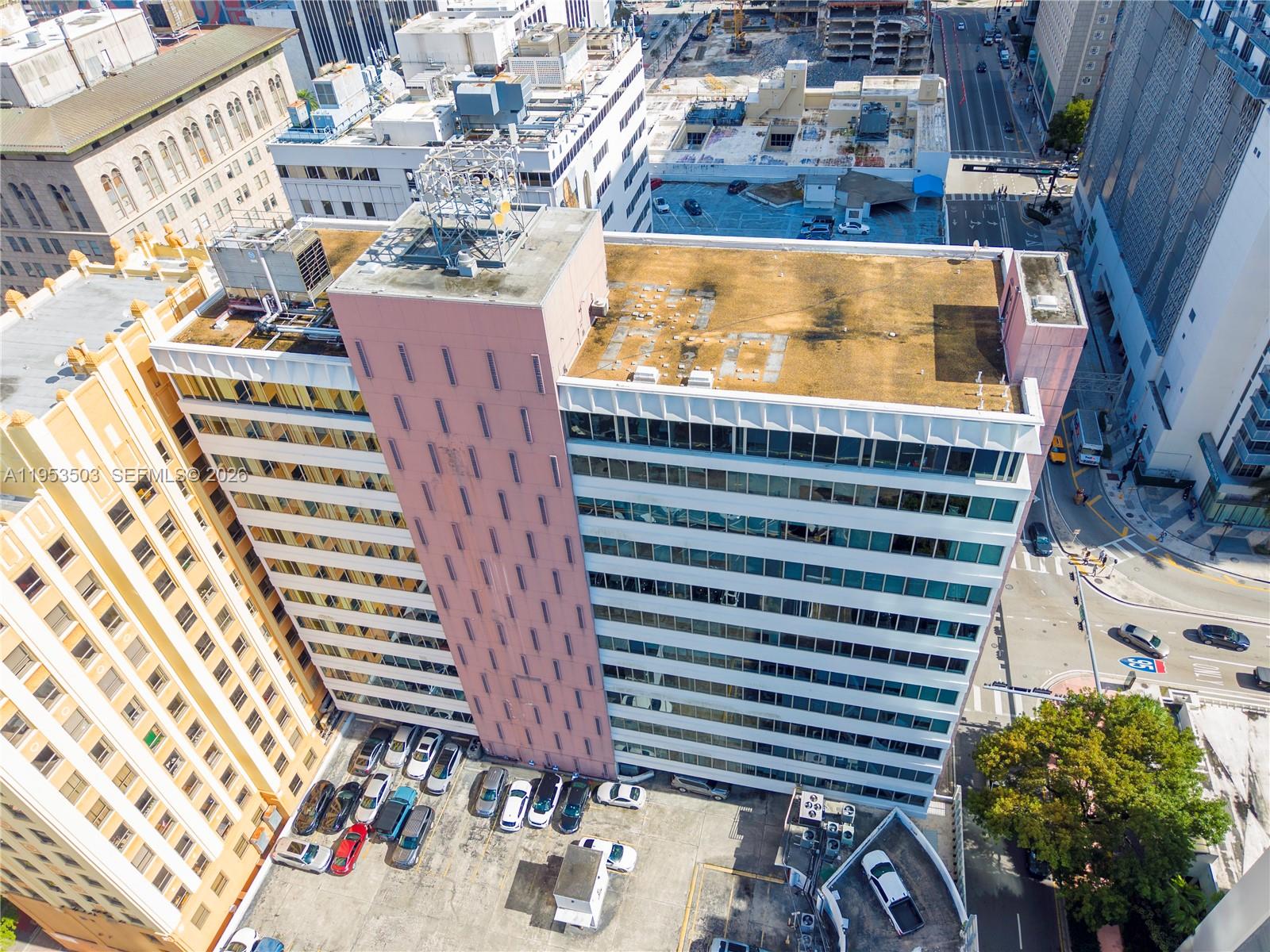 1410  /   кв.футов $ 2026-01-27 0 Фото