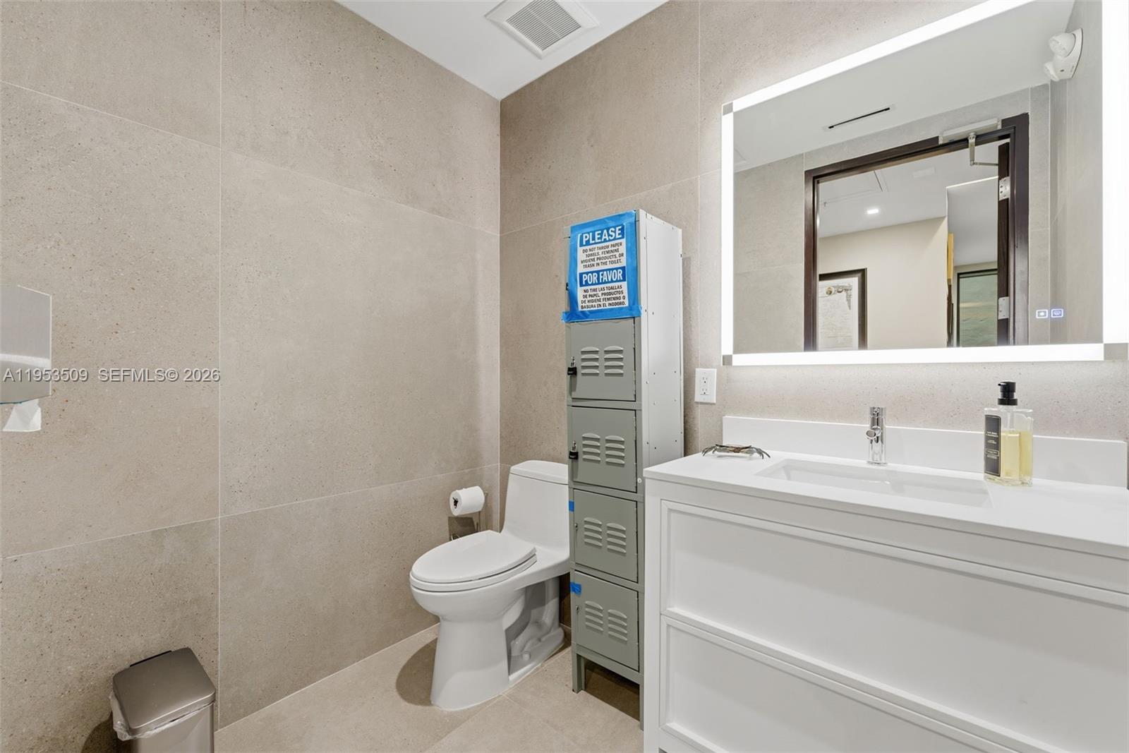   /   кв.футов $ 2026-01-27 0 Фото