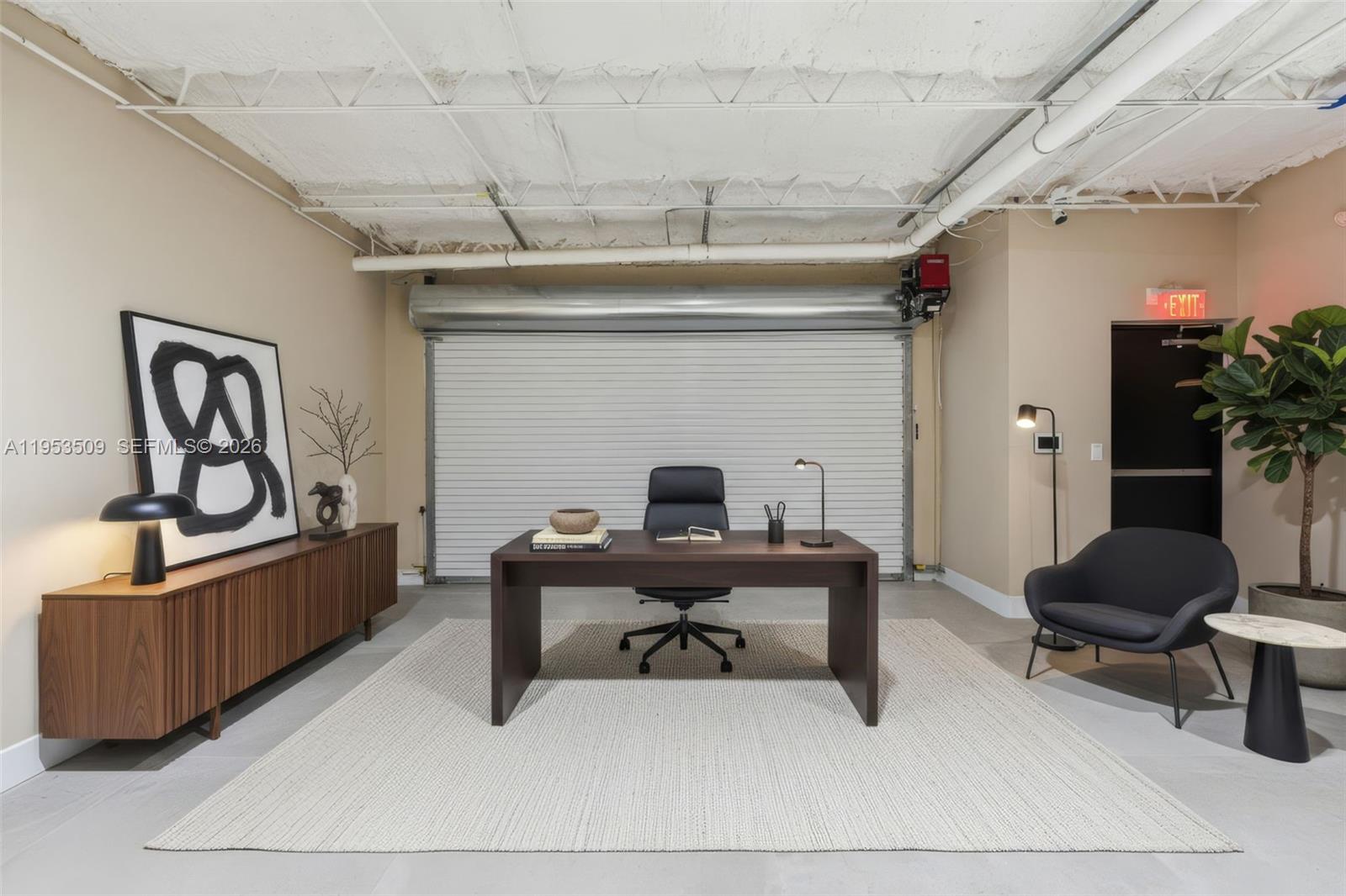   /   кв.футов $ 2026-01-27 0 Фото