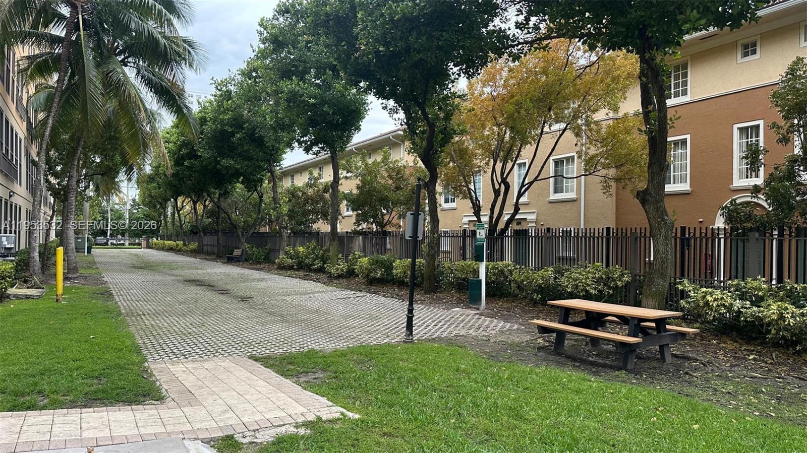 Photo of 3001 185th St  #119, Aventura, Florida, 33180 - 