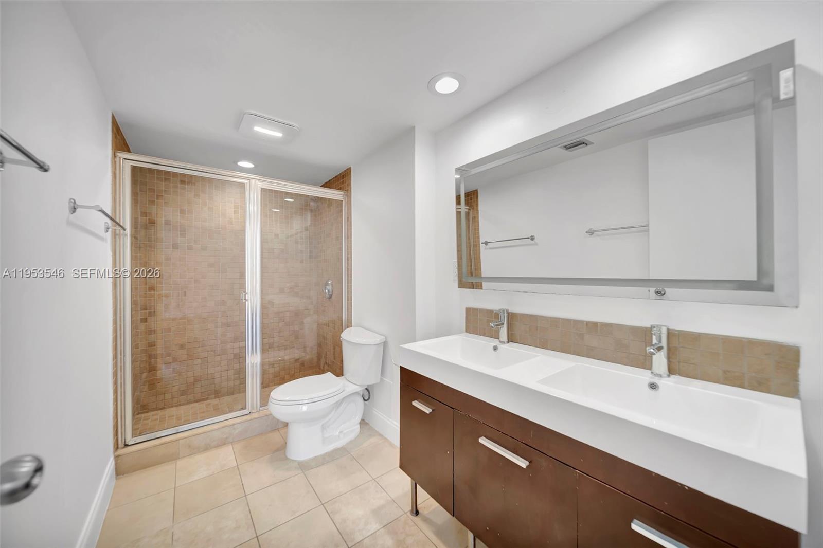 Photo of 20379 Country Club Dr  #1232, Aventura, Florida, 33180 - 