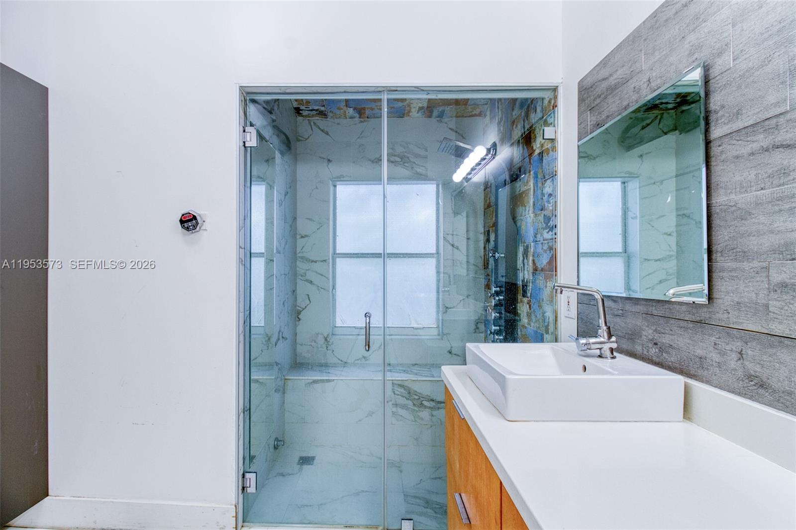 3464 3 / 2 1648 sq. ft. $ 2026-01-27 0 Photo