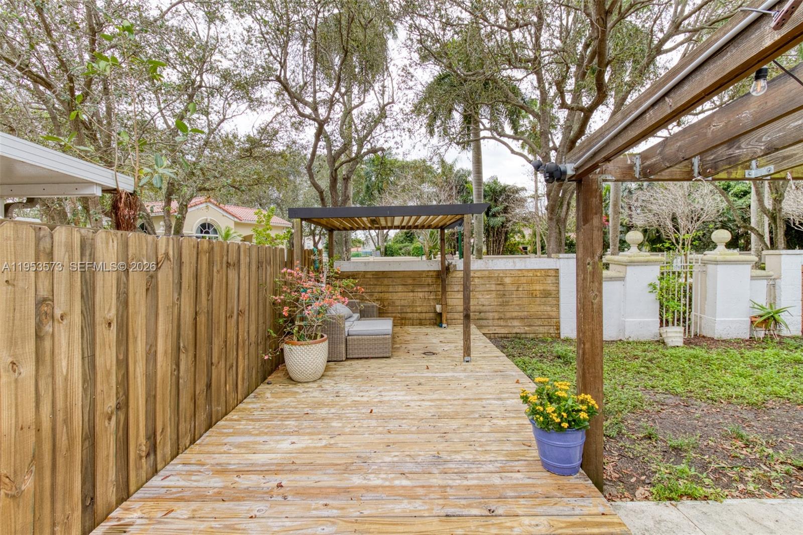 3464 3 / 2 1648 sq. ft. $ 2026-01-27 0 Photo