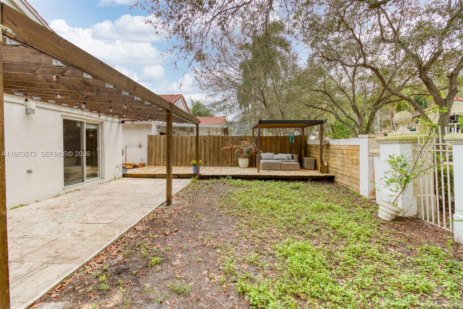 3464 3 / 2 1648 sq. ft. $ 2026-01-27 0 Photo