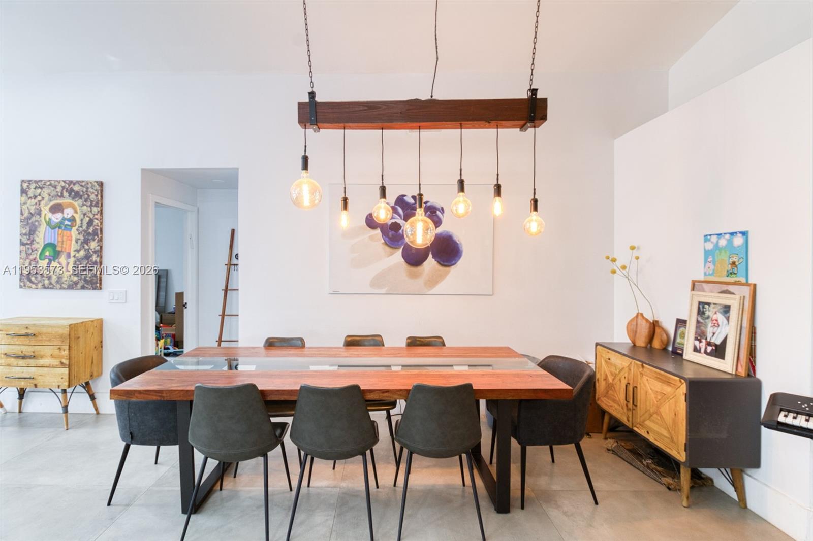 3464 3 / 2 1648 sq. ft. $ 2026-01-27 0 Photo