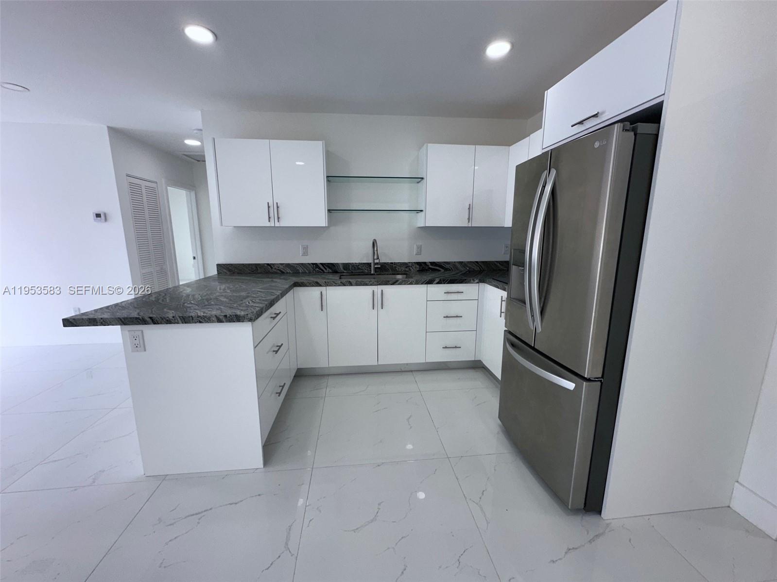   /  1952 sq. ft. $ 2026-01-27 0 Photo