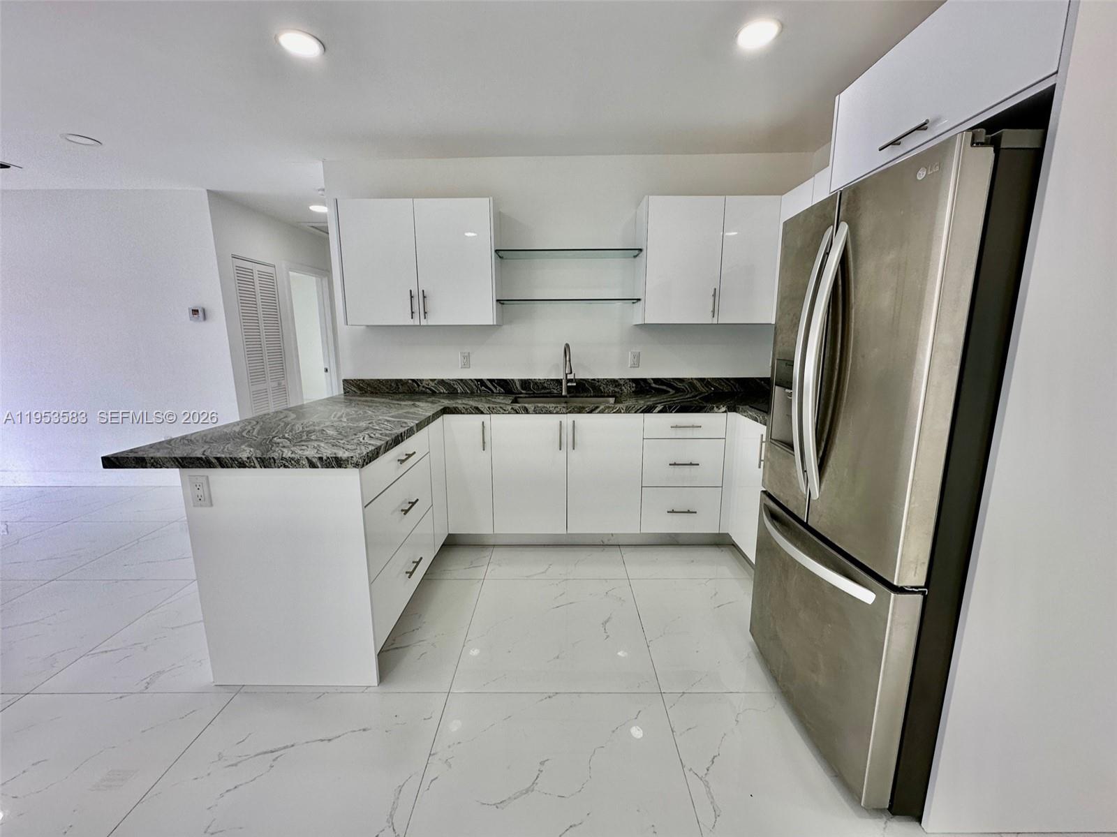   /  1952 sq. ft. $ 2026-01-27 0 Photo