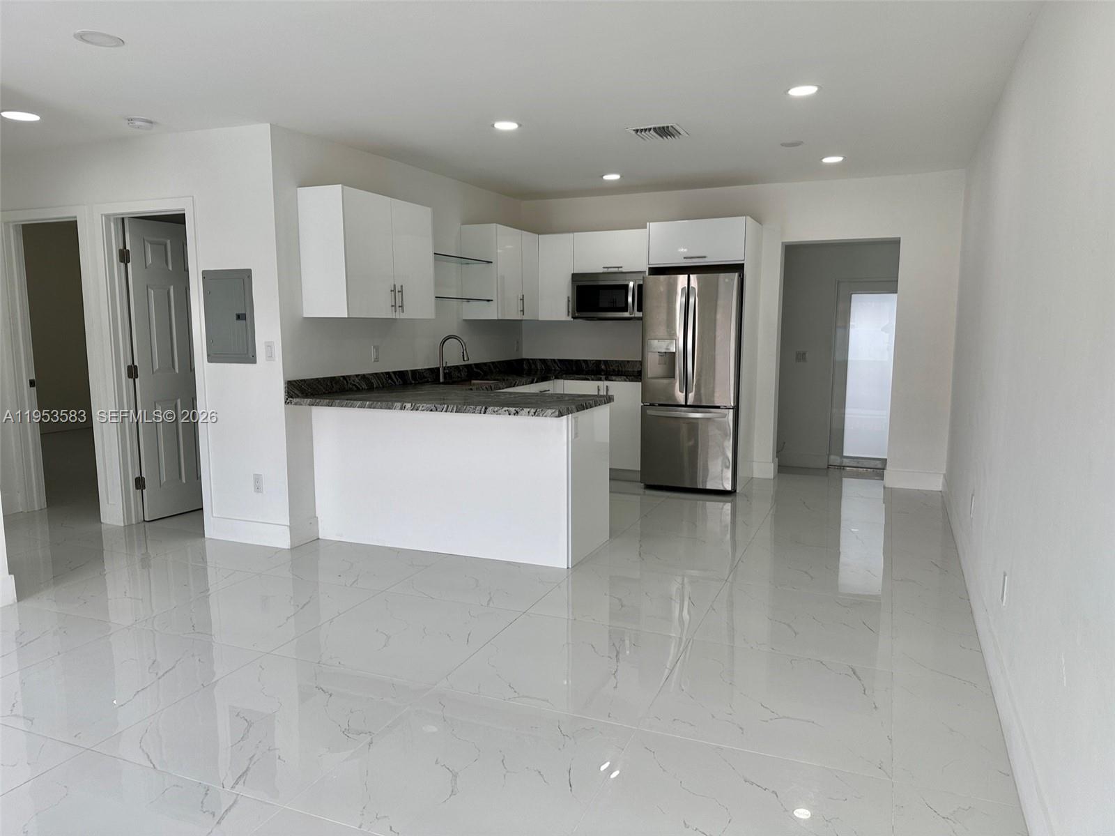   /  1952 sq. ft. $ 2026-01-27 0 Photo