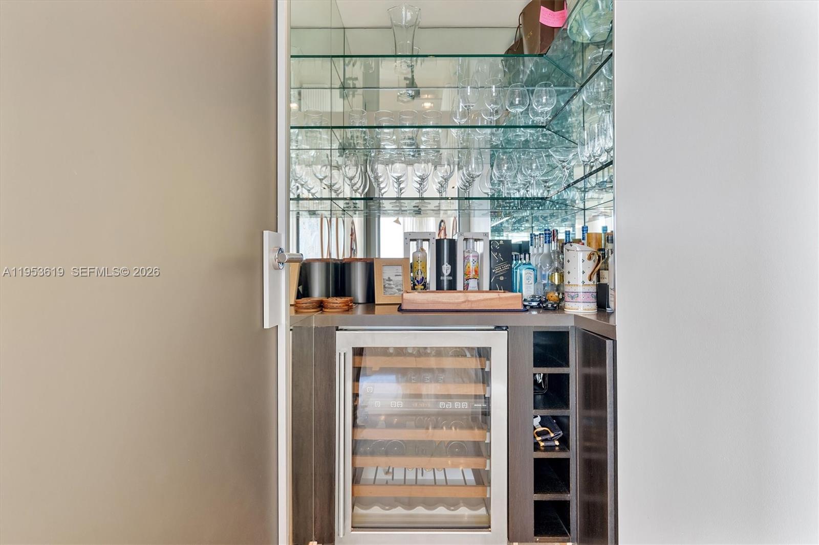 1906 3 / 4 2736 sq. ft. $ 2026-01-27 0 Photo