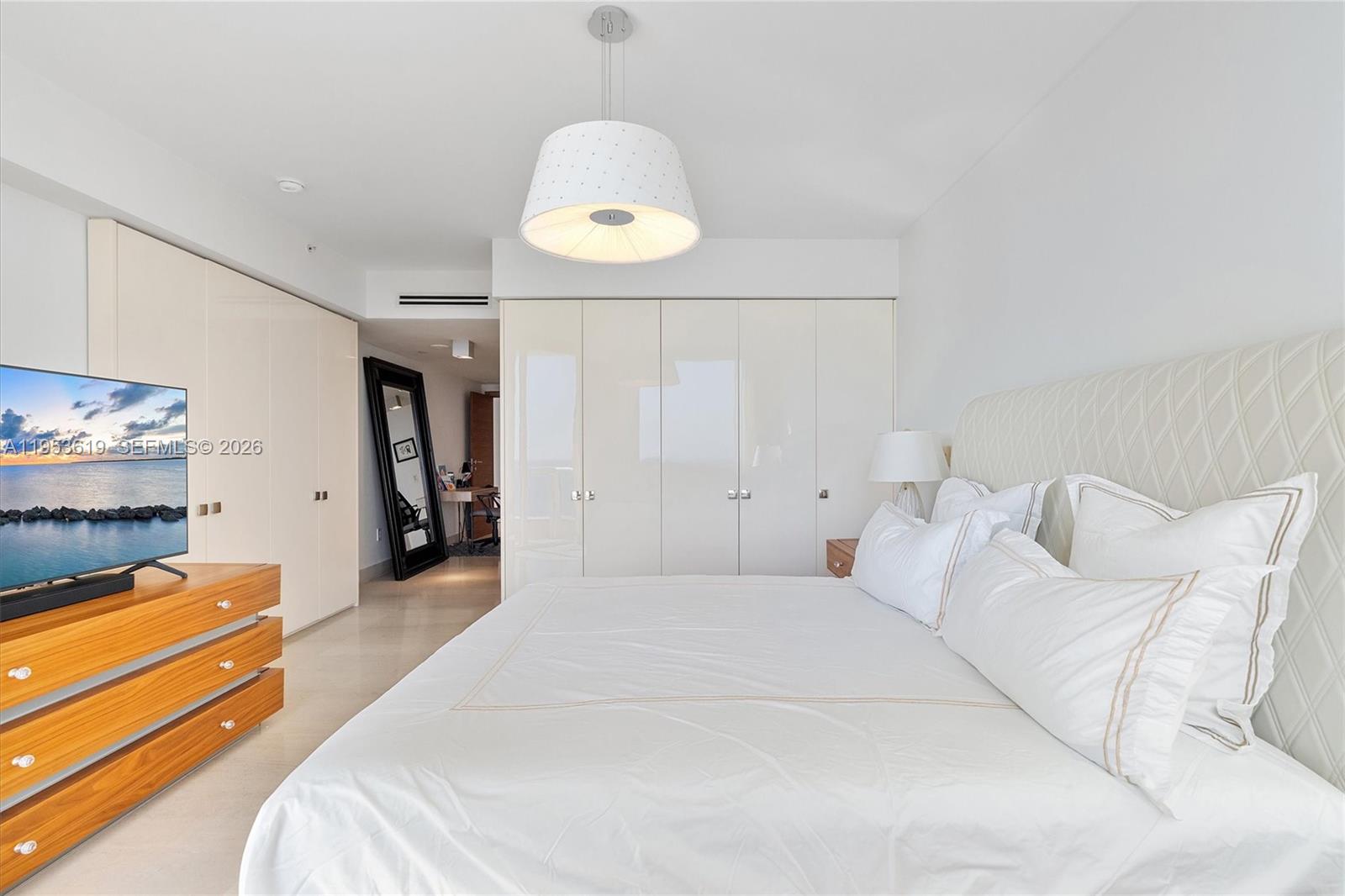 1906 3 / 4 2736 sq. ft. $ 2026-01-27 0 Photo