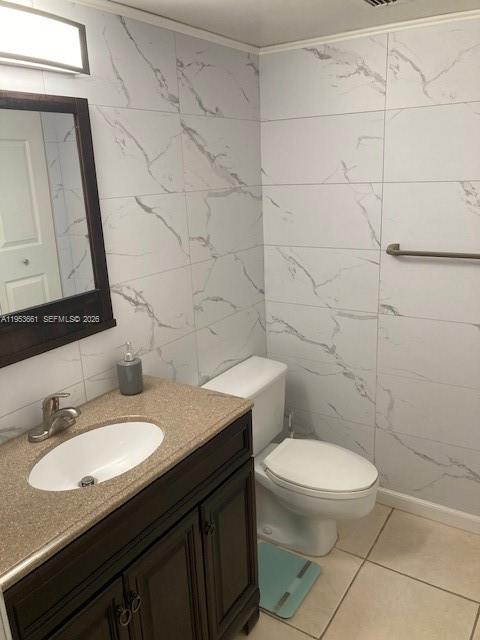 Photo of 1849 Ocean Dr  #410, Hallandale Beach, Florida, 33009 - 