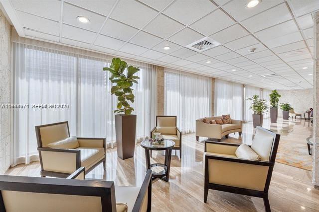 See details 19A 1 / 2 870 sq. ft. $ 2026-01-27 0 Photo