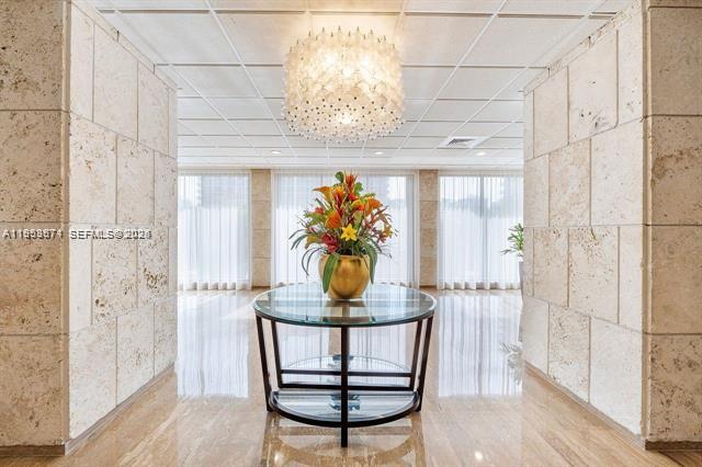 See details 19A 1 / 2 870 sq. ft. $ 2026-01-27 0 Photo