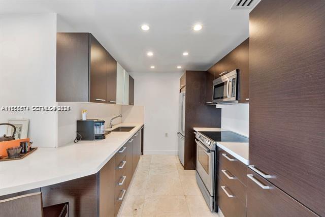 See details 19A 1 / 2 870 sq. ft. $ 2026-01-27 0 Photo