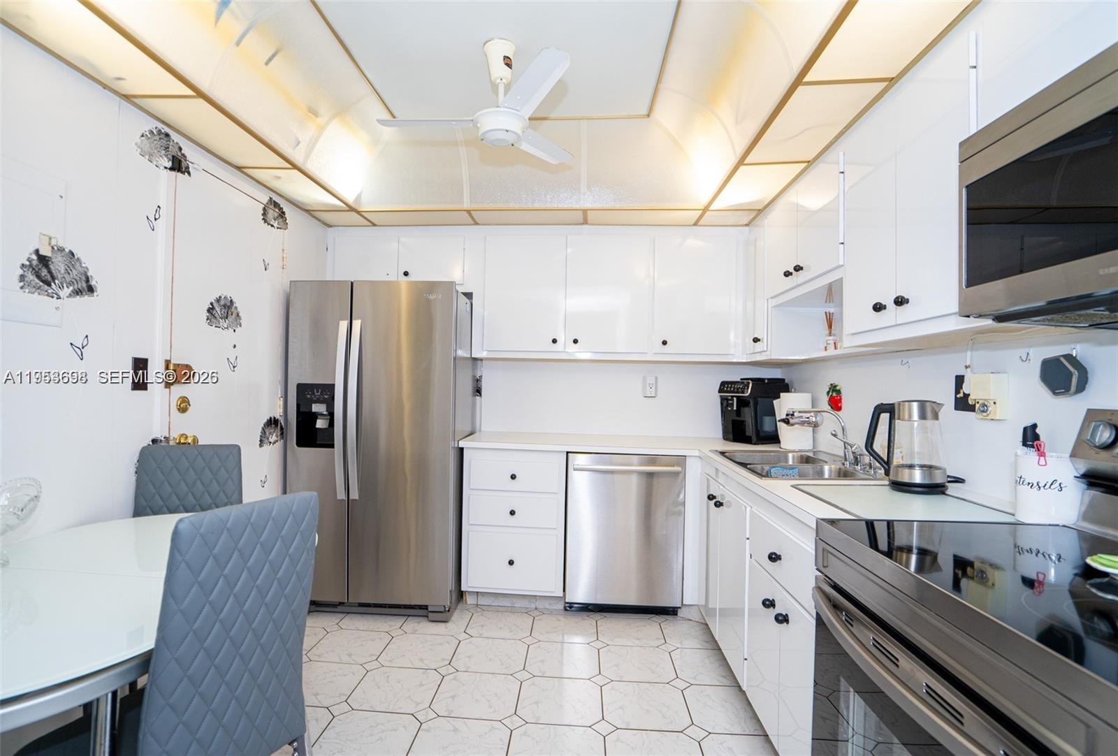 Photo of 1833 Ocean Dr  #1103, Hallandale Beach, Florida, 33009 - 