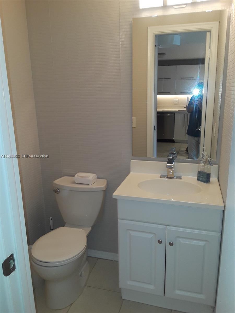 Photo of 1833 Ocean Dr  #1103, Hallandale Beach, Florida, 33009 - 