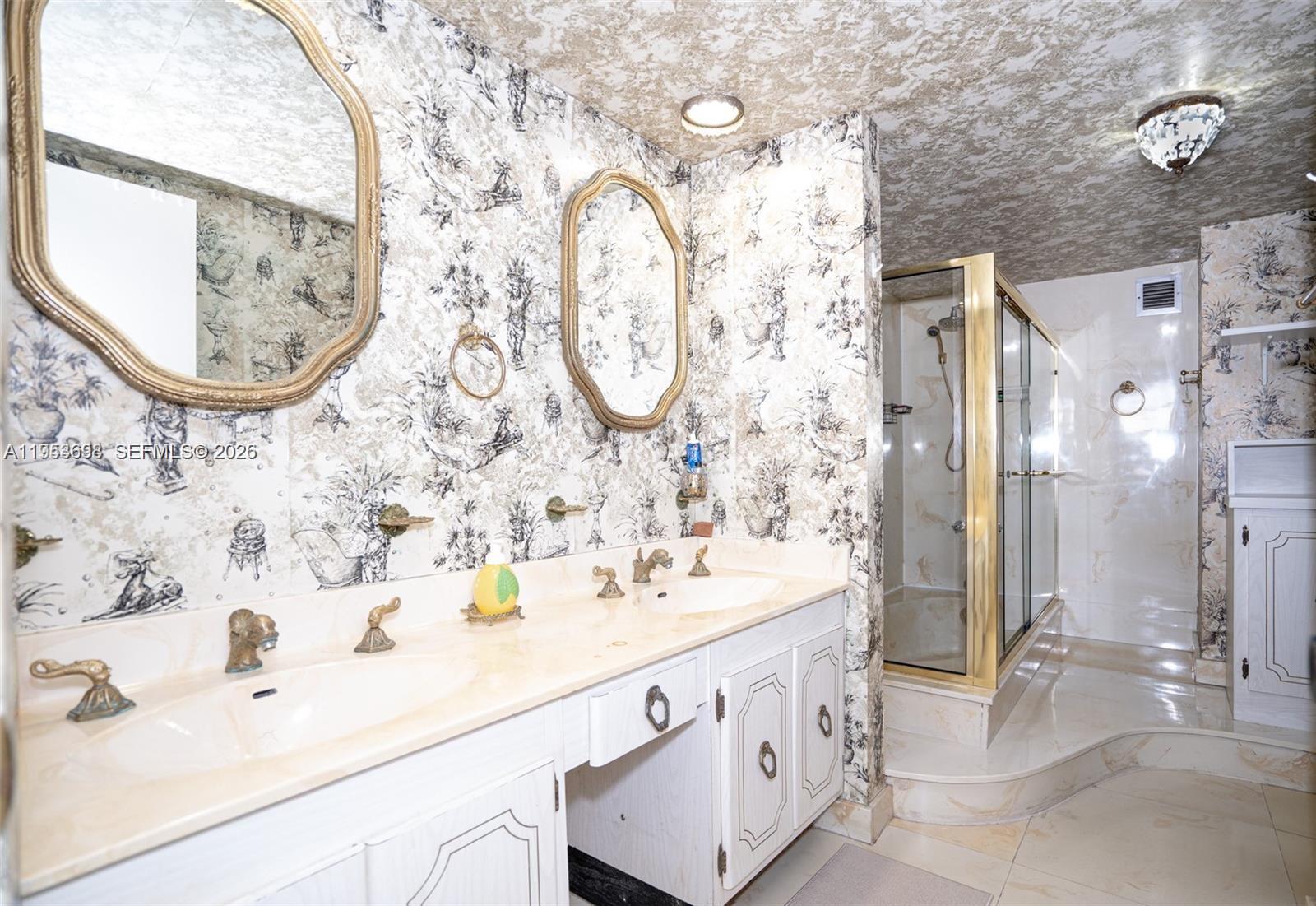 Photo of 1833 Ocean Dr  #1103, Hallandale Beach, Florida, 33009 - 