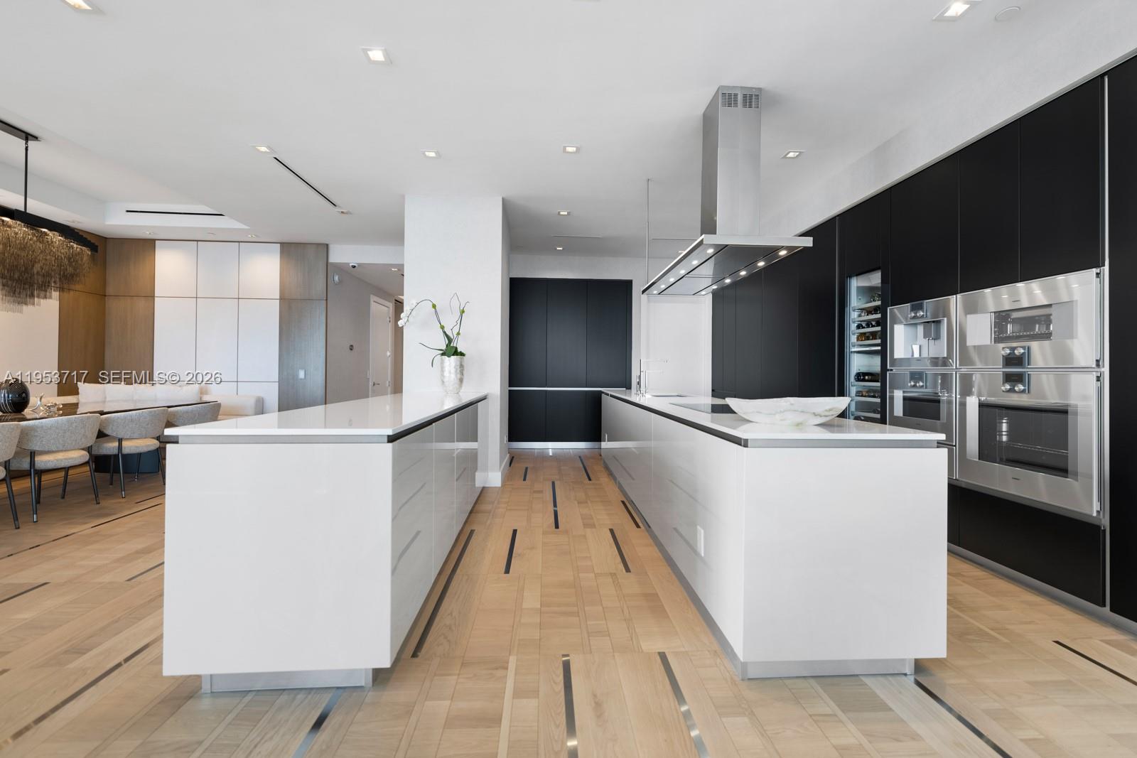 3704 5 / 8 6695 sq. ft. $ 2026-01-27 0 Photo