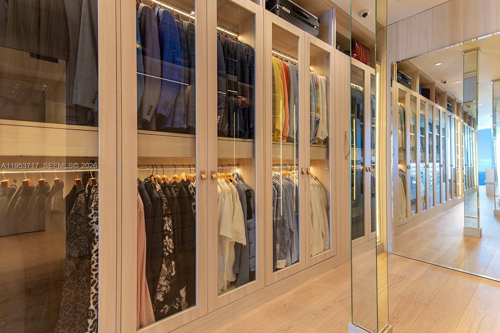 3704 5 / 8 6695 sq. ft. $ 2026-01-27 0 Photo