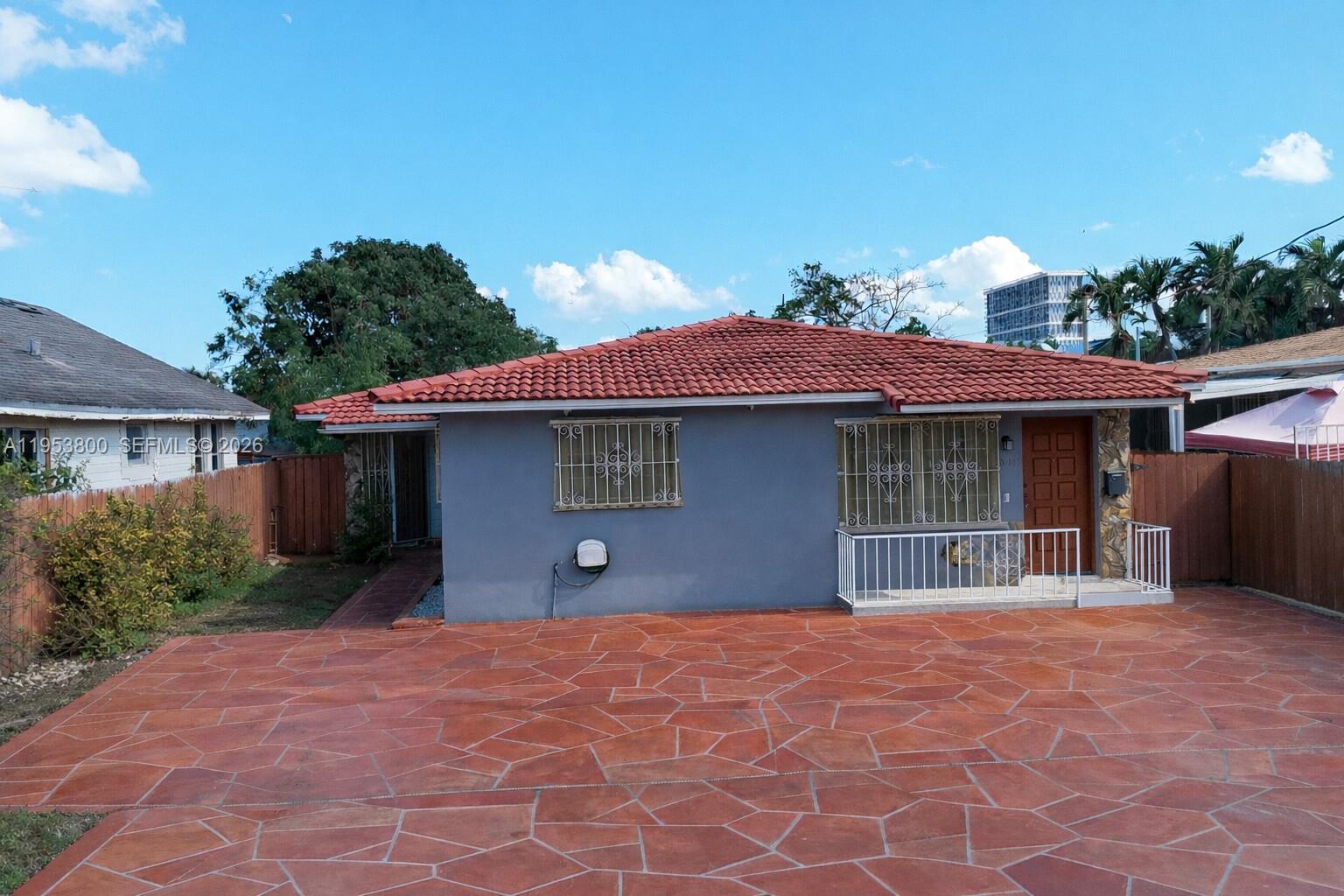   /  1864 sq. ft. $ 2026-01-27 0 Photo