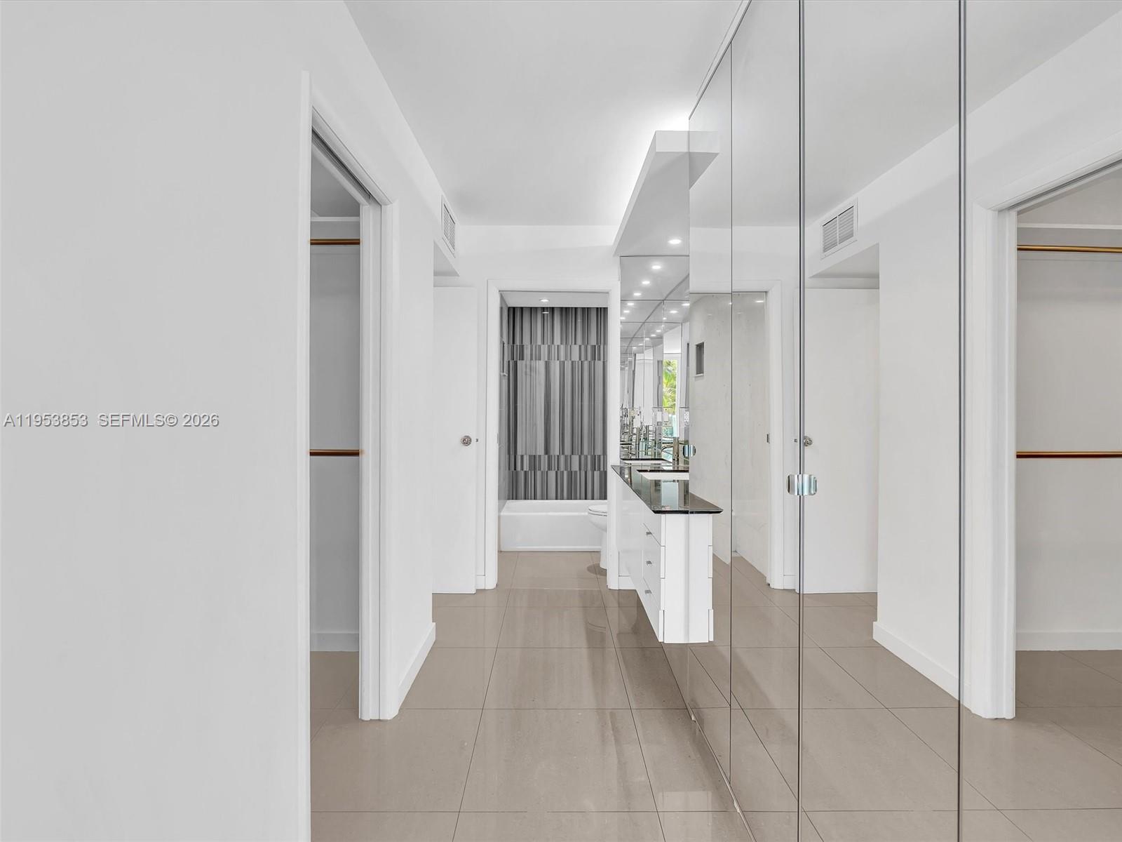 223 1 / 2 991 кв.футов $ 2026-01-27 0 Фото