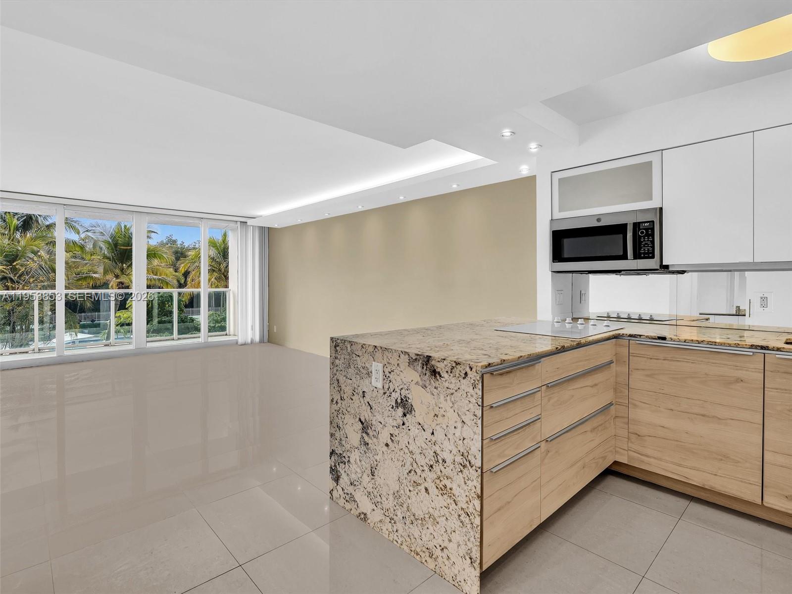 223 1 / 2 991 кв.футов $ 2026-01-27 0 Фото