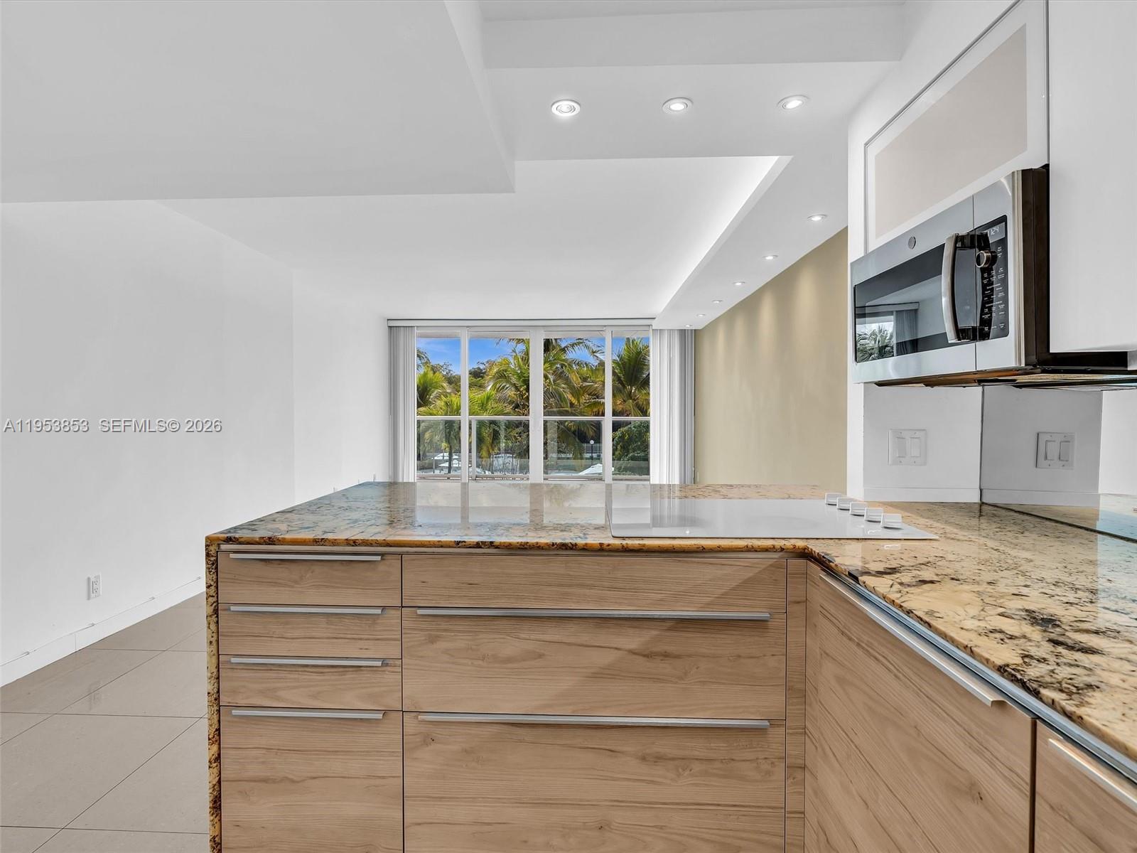 223 1 / 2 991 кв.футов $ 2026-01-27 0 Фото