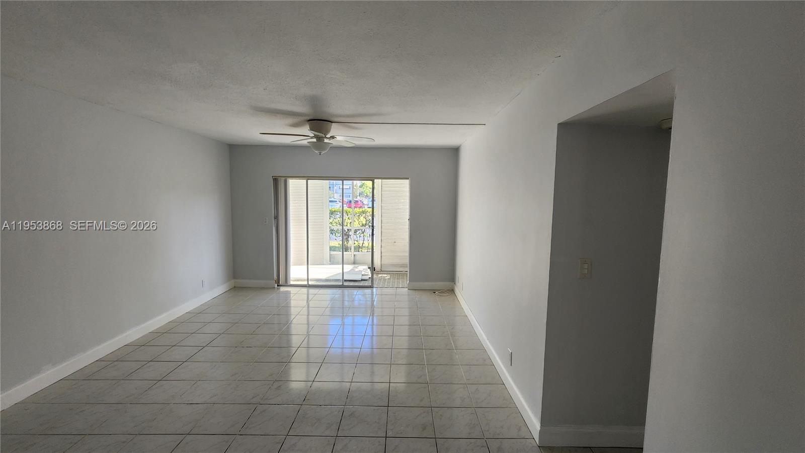 See details 114 2 / 2 899 sq. ft. $ 2026-01-27 0 Photo