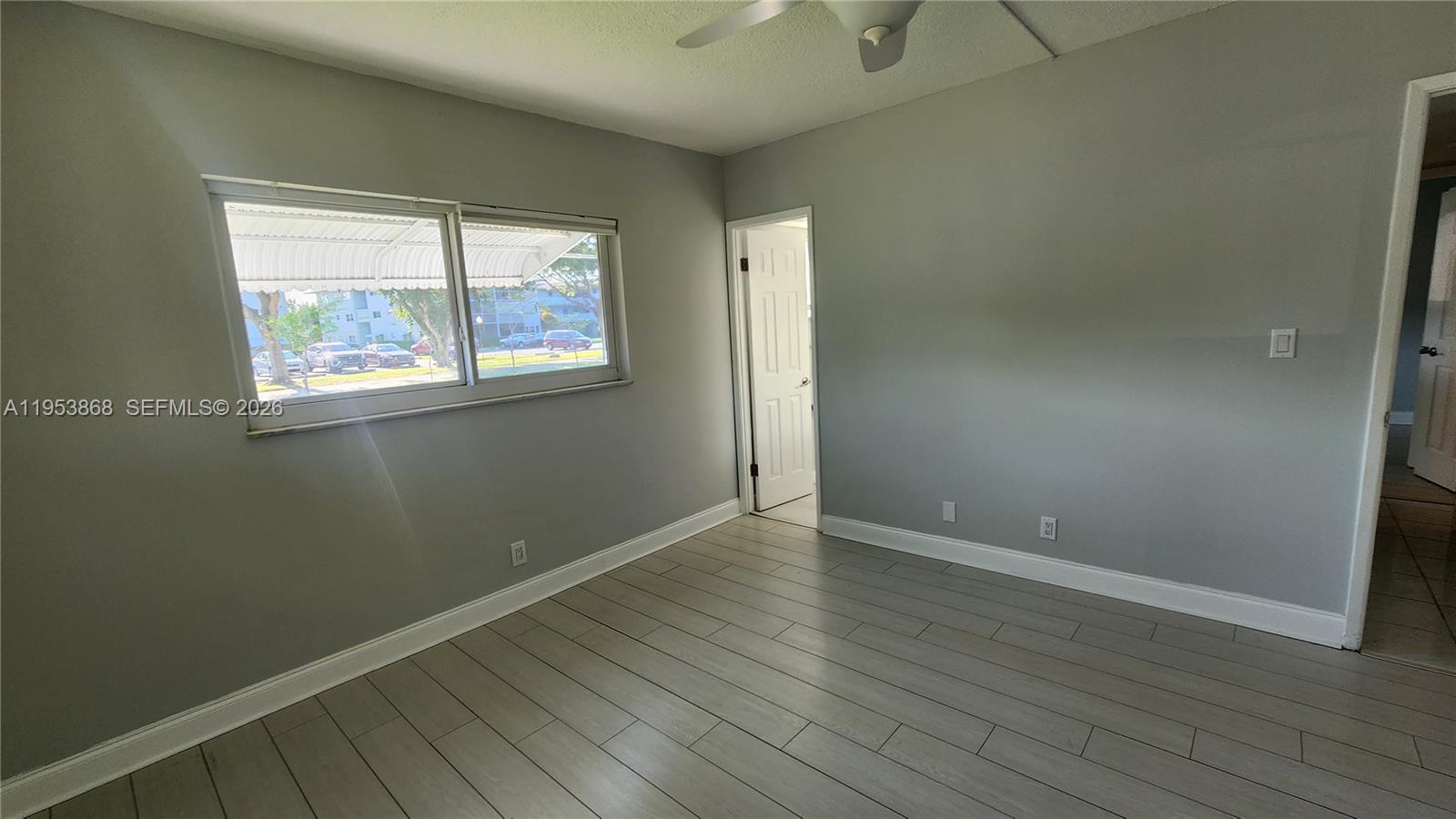 See details 114 2 / 2 899 sq. ft. $ 2026-01-27 0 Photo