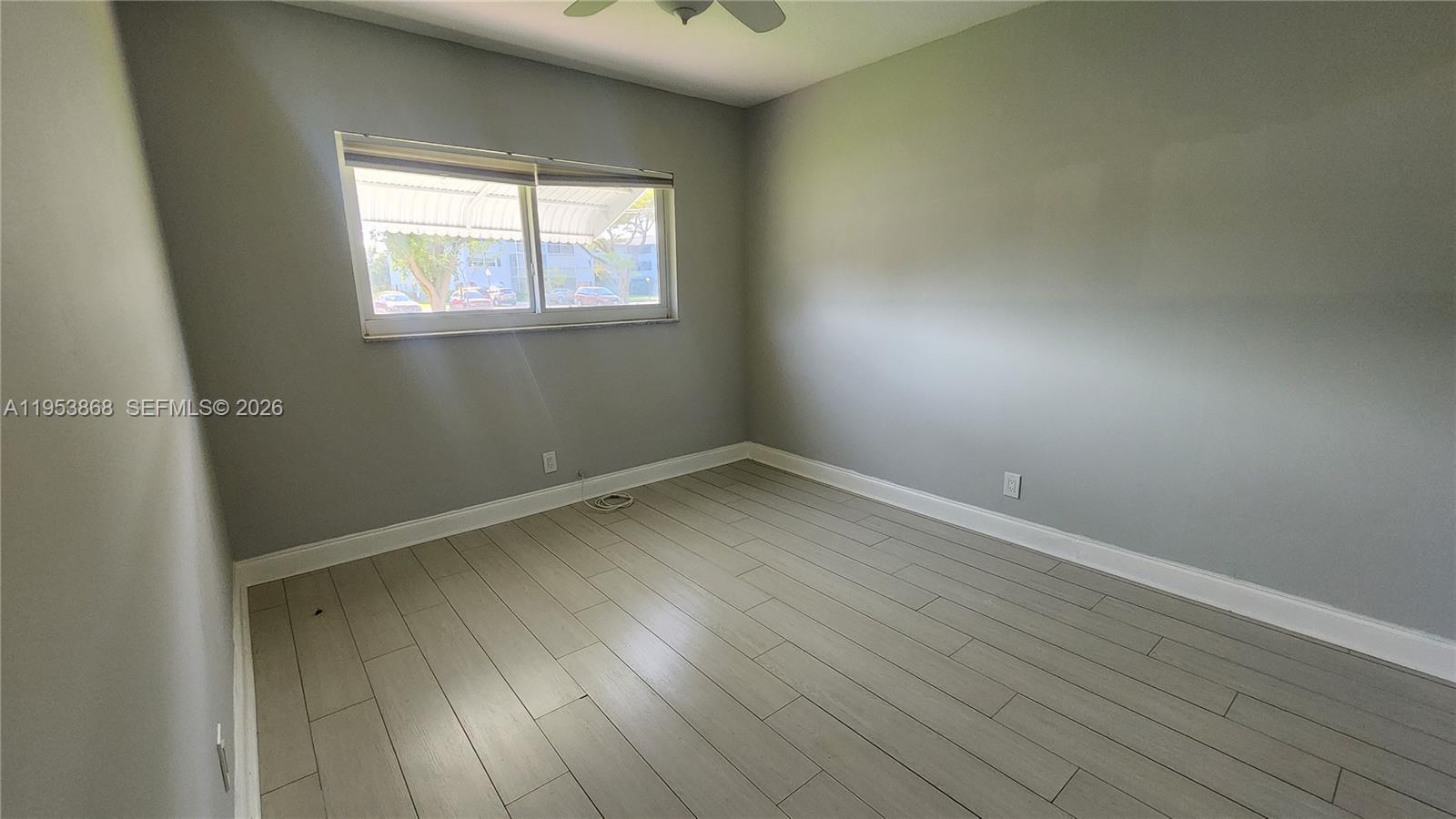 See details 114 2 / 2 899 sq. ft. $ 2026-01-27 0 Photo