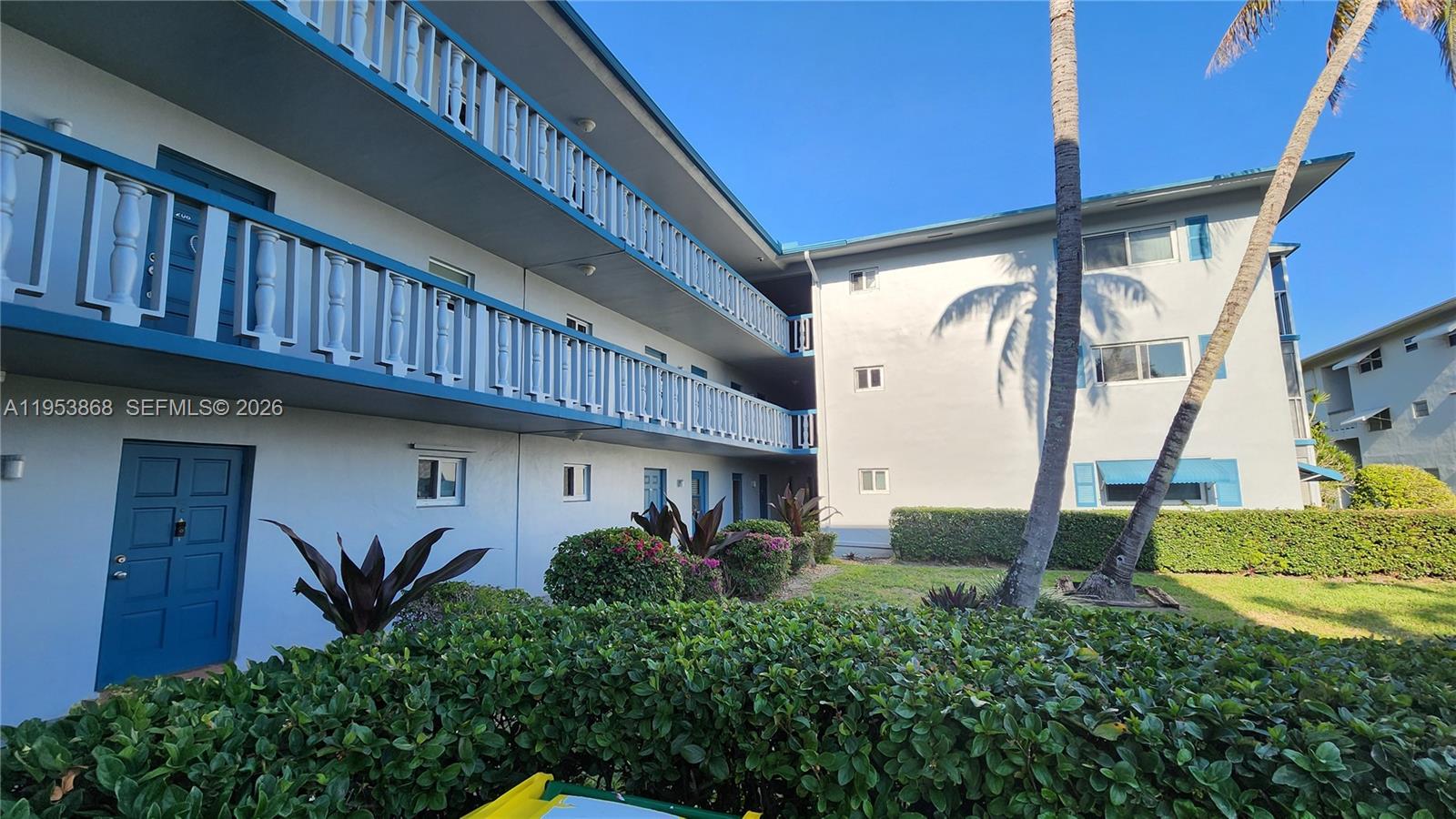 See details 114 2 / 2 899 sq. ft. $ 2026-01-27 0 Photo