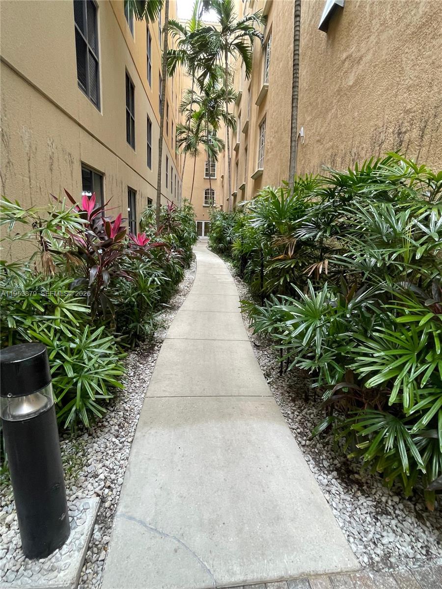 Photo of 3001 185th St  #612, Aventura, Florida, 33180 - 