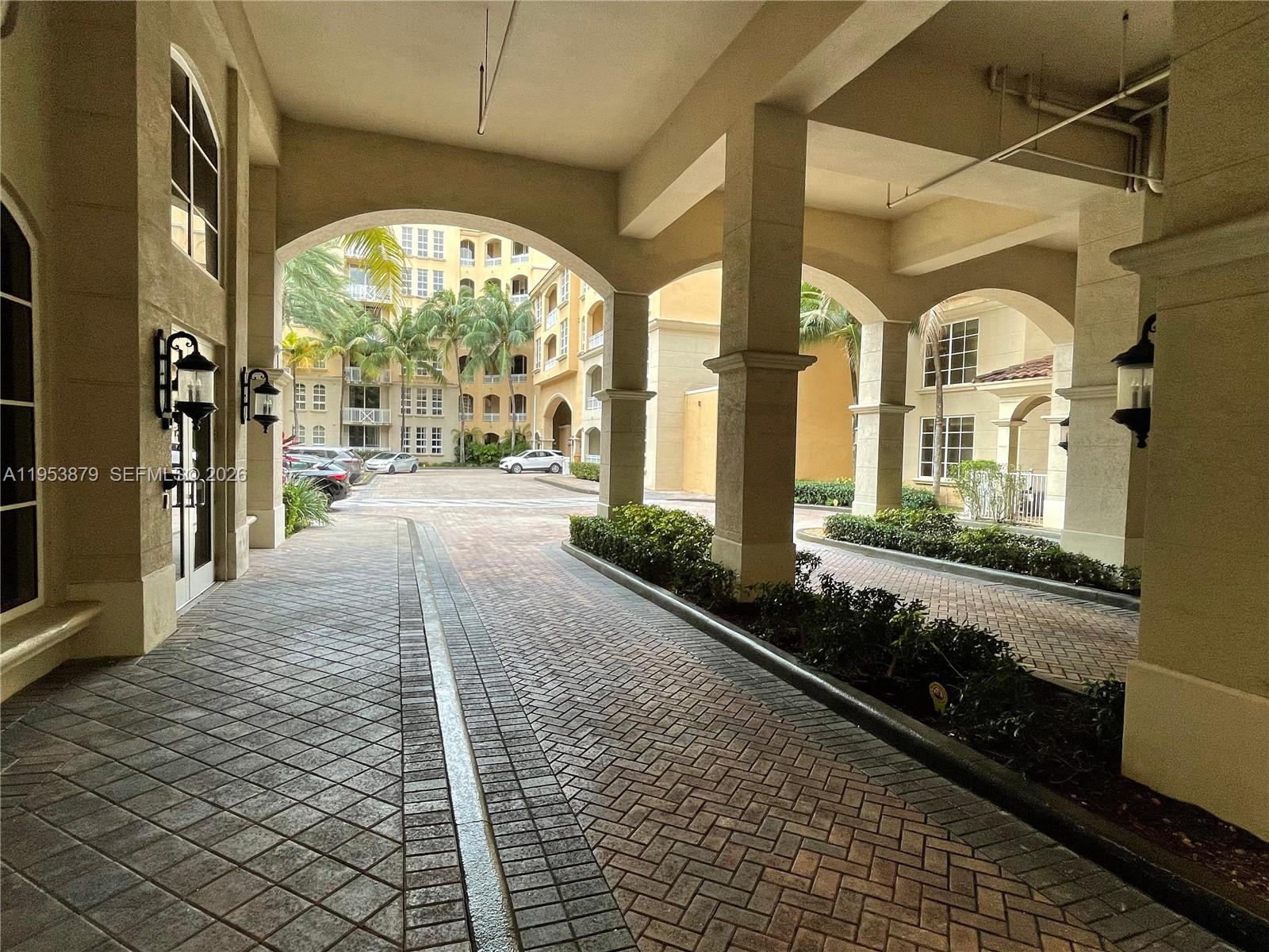 Photo of 3001 185th St  #612, Aventura, Florida, 33180 - 