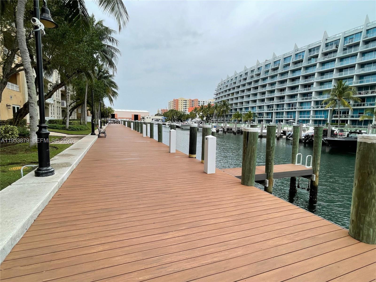 Photo of 3001 185th St  #612, Aventura, Florida, 33180 - 