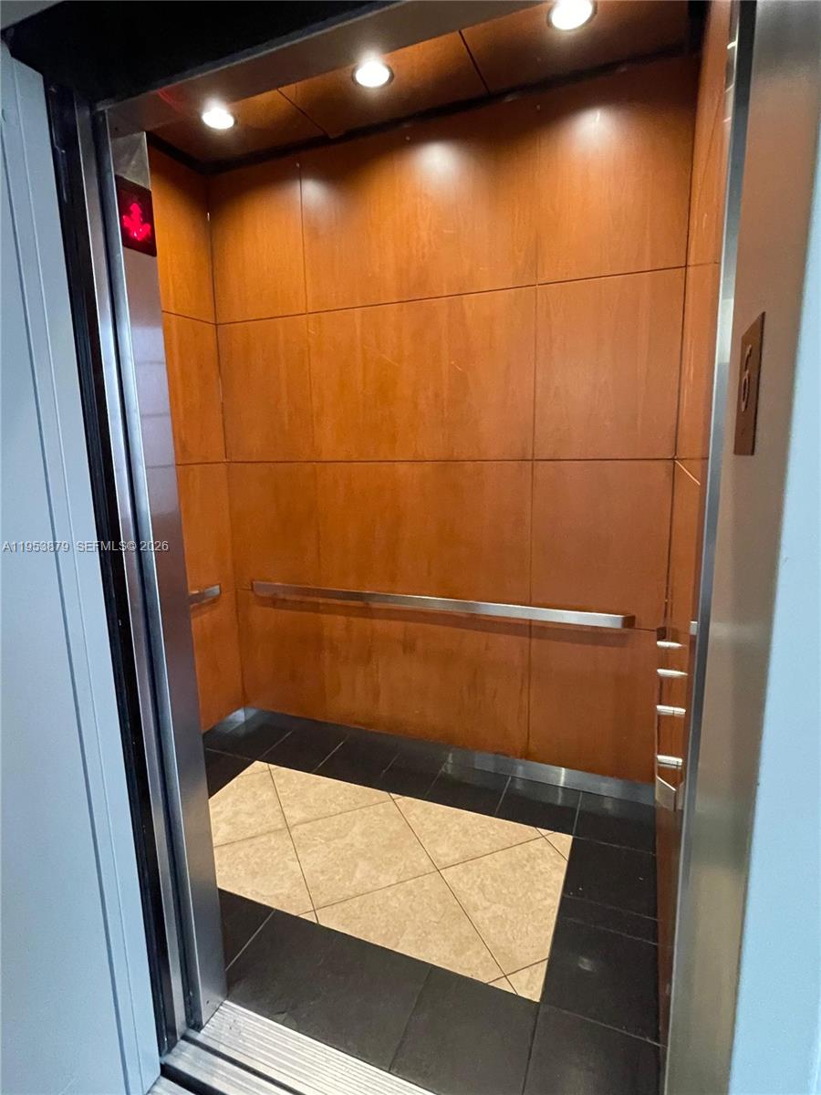 Photo of 3001 185th St  #612, Aventura, Florida, 33180 - 