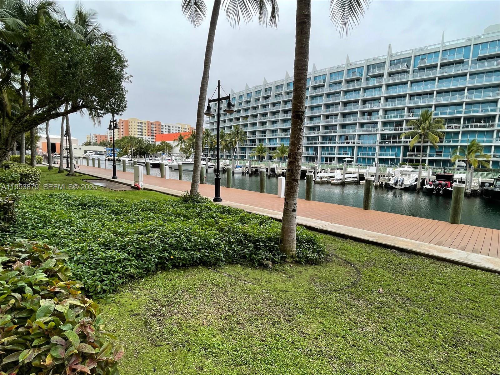 Photo of 3001 185th St  #612, Aventura, Florida, 33180 - 