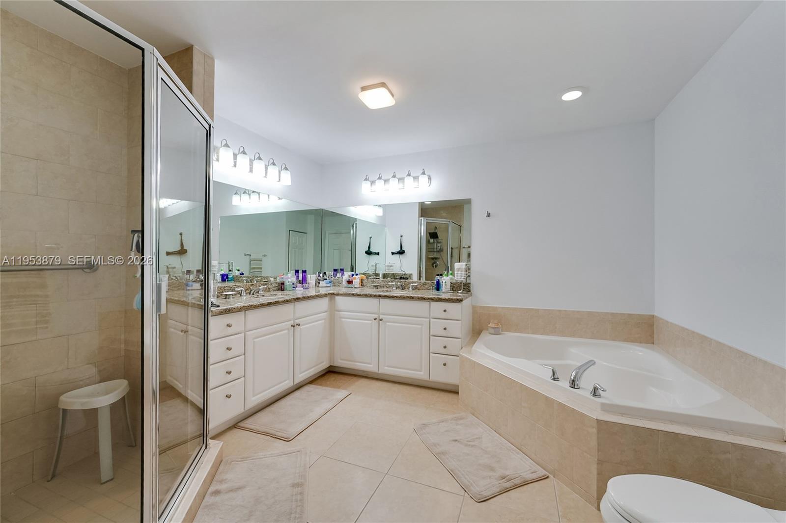 Photo of 3001 185th St  #612, Aventura, Florida, 33180 - 