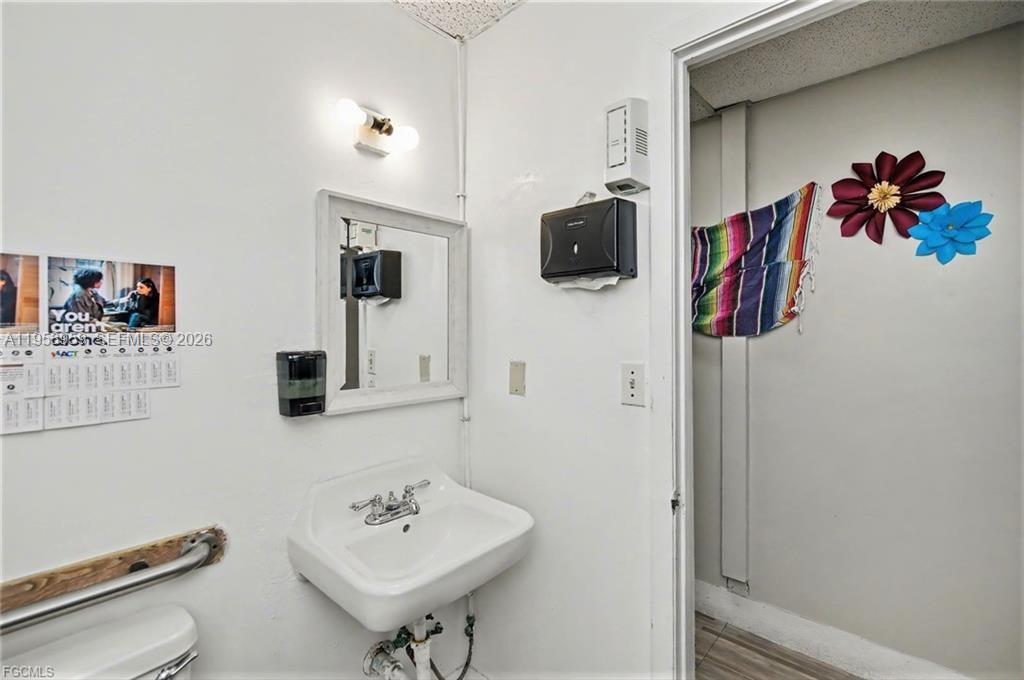   /   кв.футов $ 2026-01-27 0 Фото