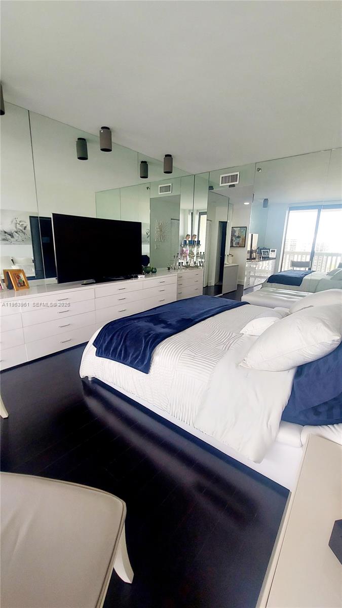 3106 3 / 3 1520 sq. ft. $ 2026-02-10 0 Photo