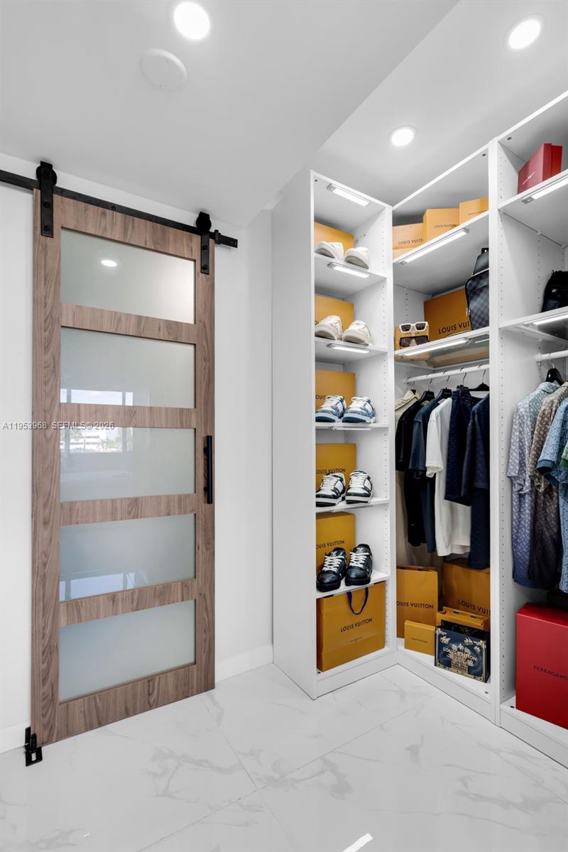 203 2 / 2 1132 sq. ft. $ 2026-02-18 0 Photo