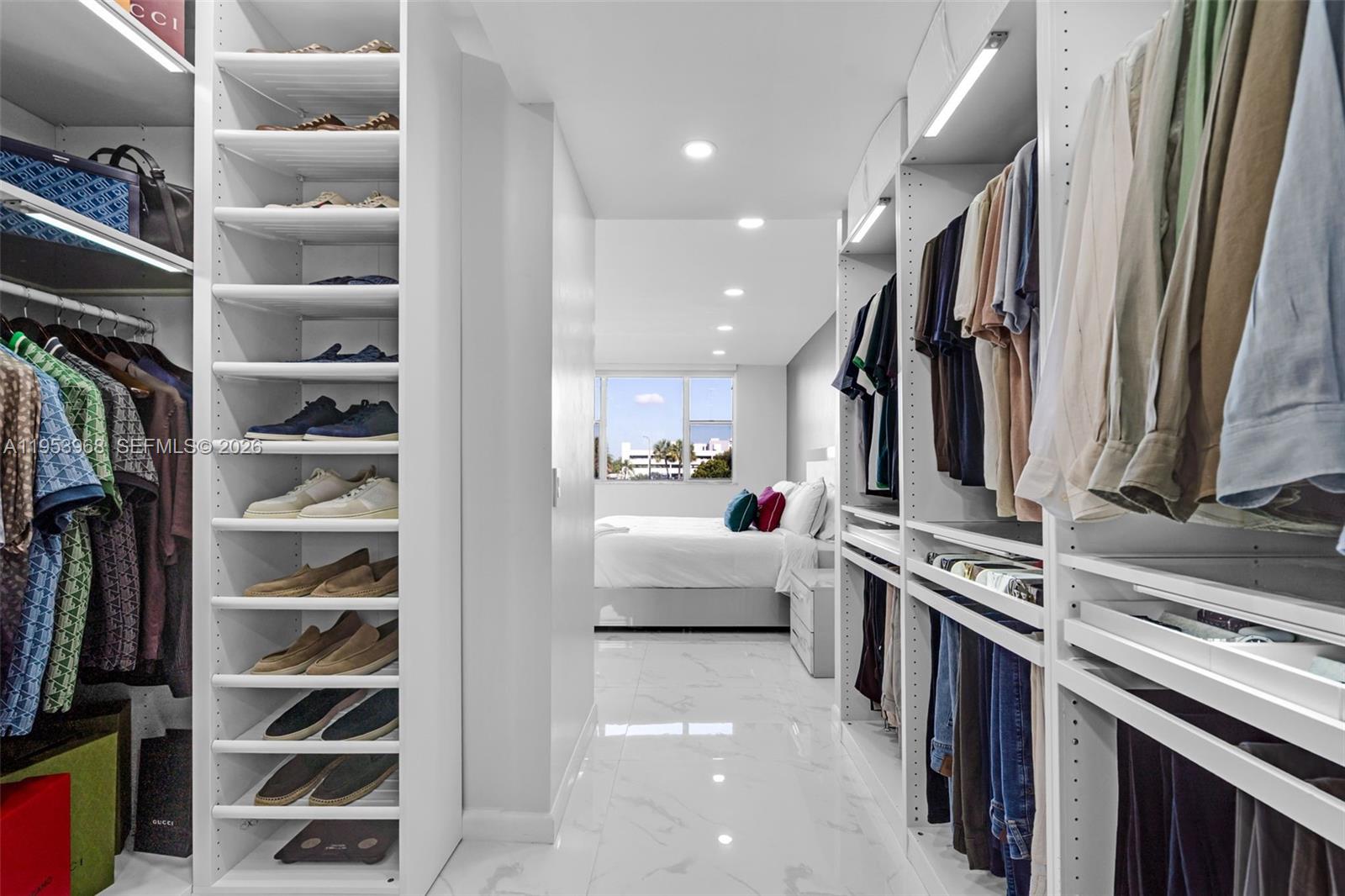 203 2 / 2 1132 sq. ft. $ 2026-02-18 0 Photo