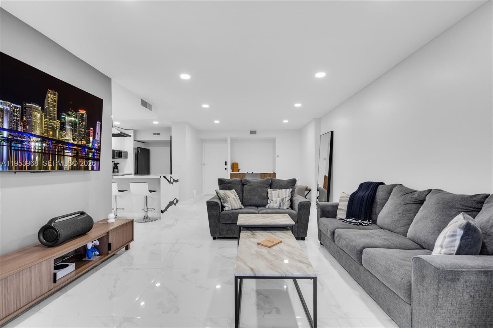 203 2 / 2 1132 sq. ft. $ 2026-02-18 0 Photo