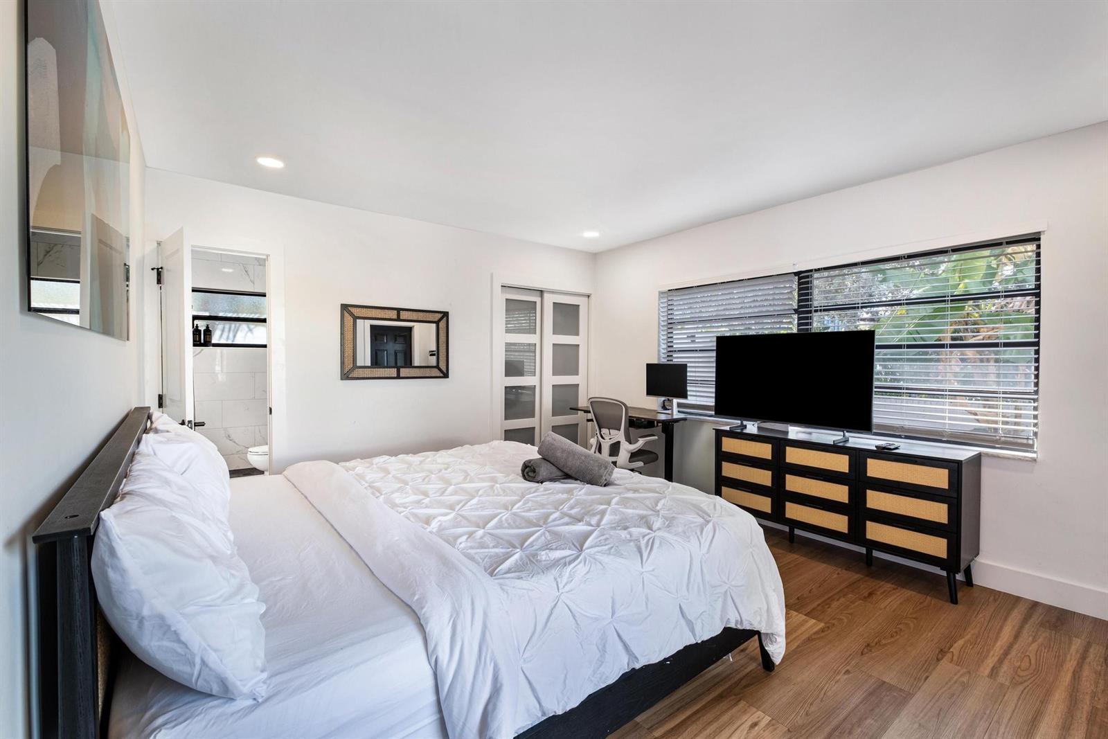 Ver detalles / 0 2675 sq. ft. $ 2026-07-30 0 foto