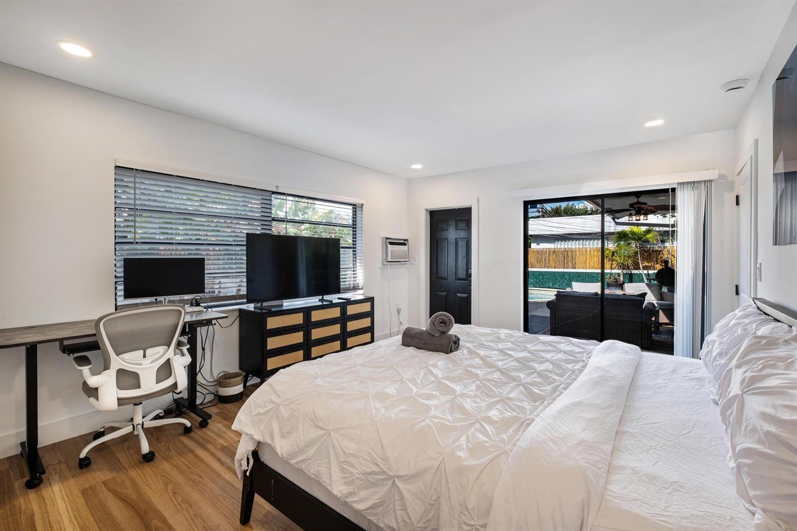 Ver detalles / 0 2675 sq. ft. $ 2026-07-30 0 foto