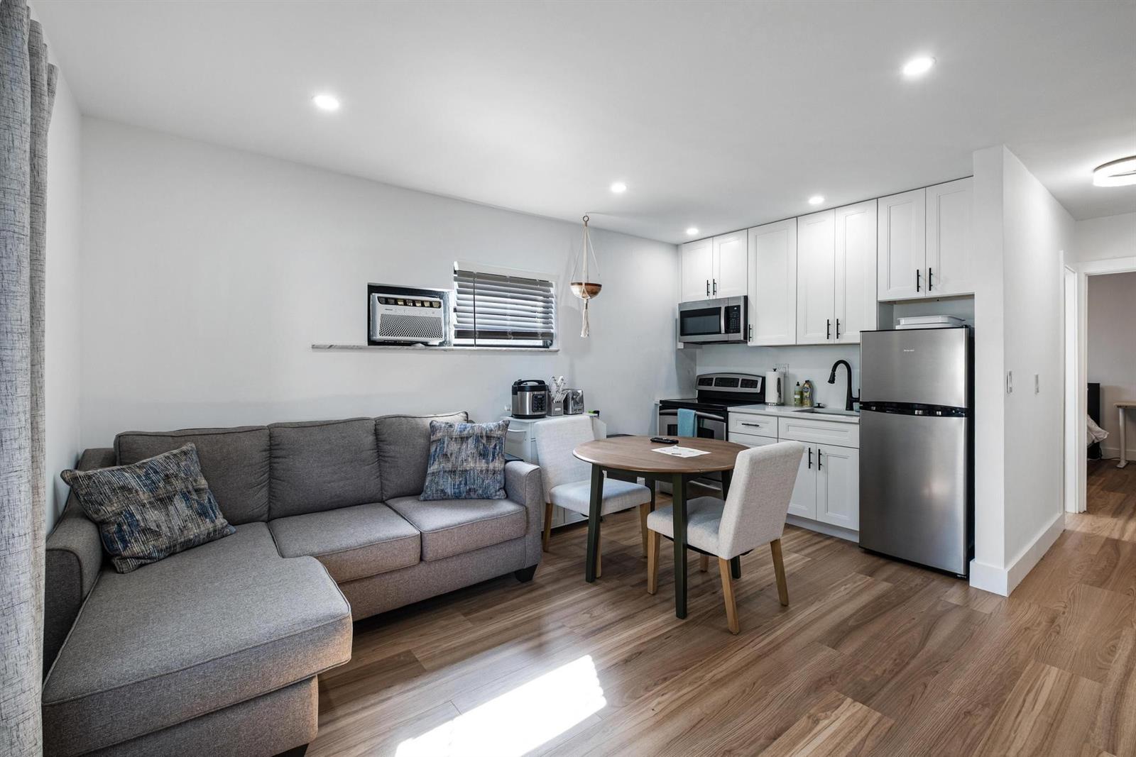 Ver detalles / 0 2675 sq. ft. $ 2026-07-30 0 foto