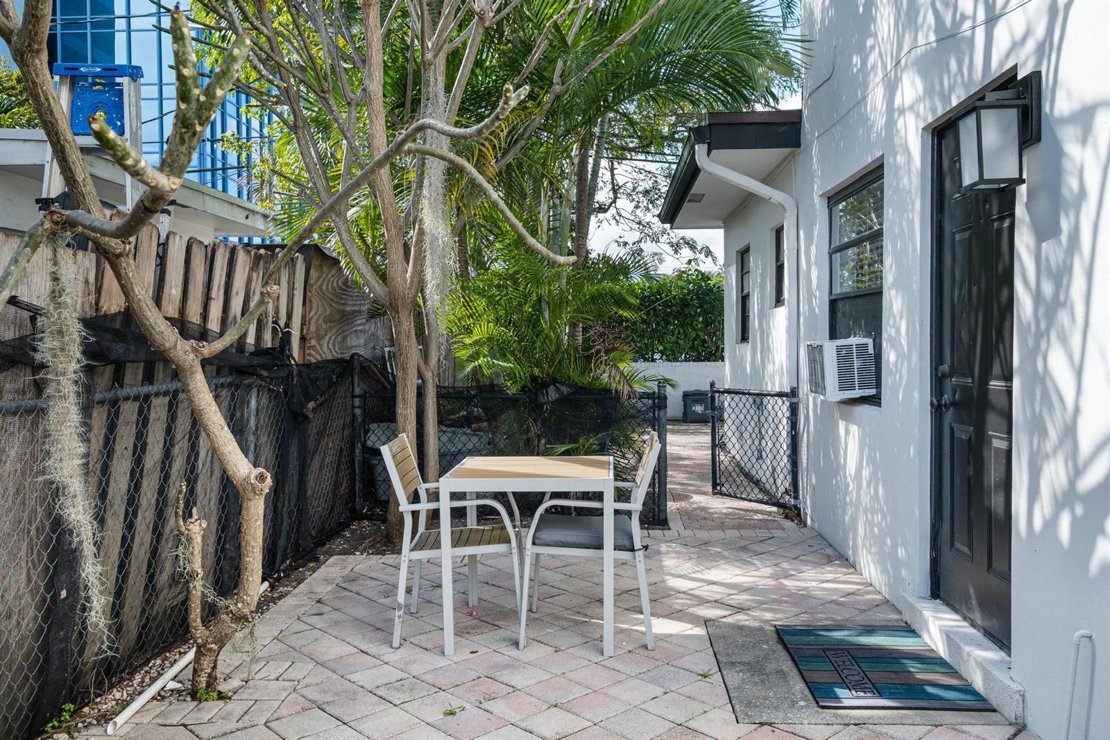 Ver detalles / 0 2675 sq. ft. $ 2026-07-30 0 foto