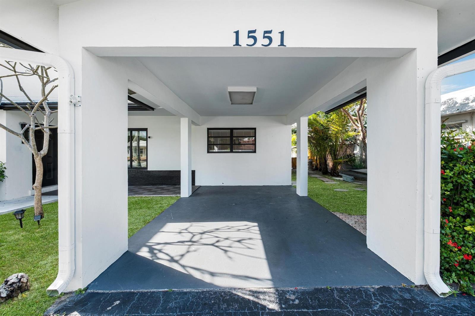 Ver detalles / 0 2675 sq. ft. $ 2026-07-30 0 foto